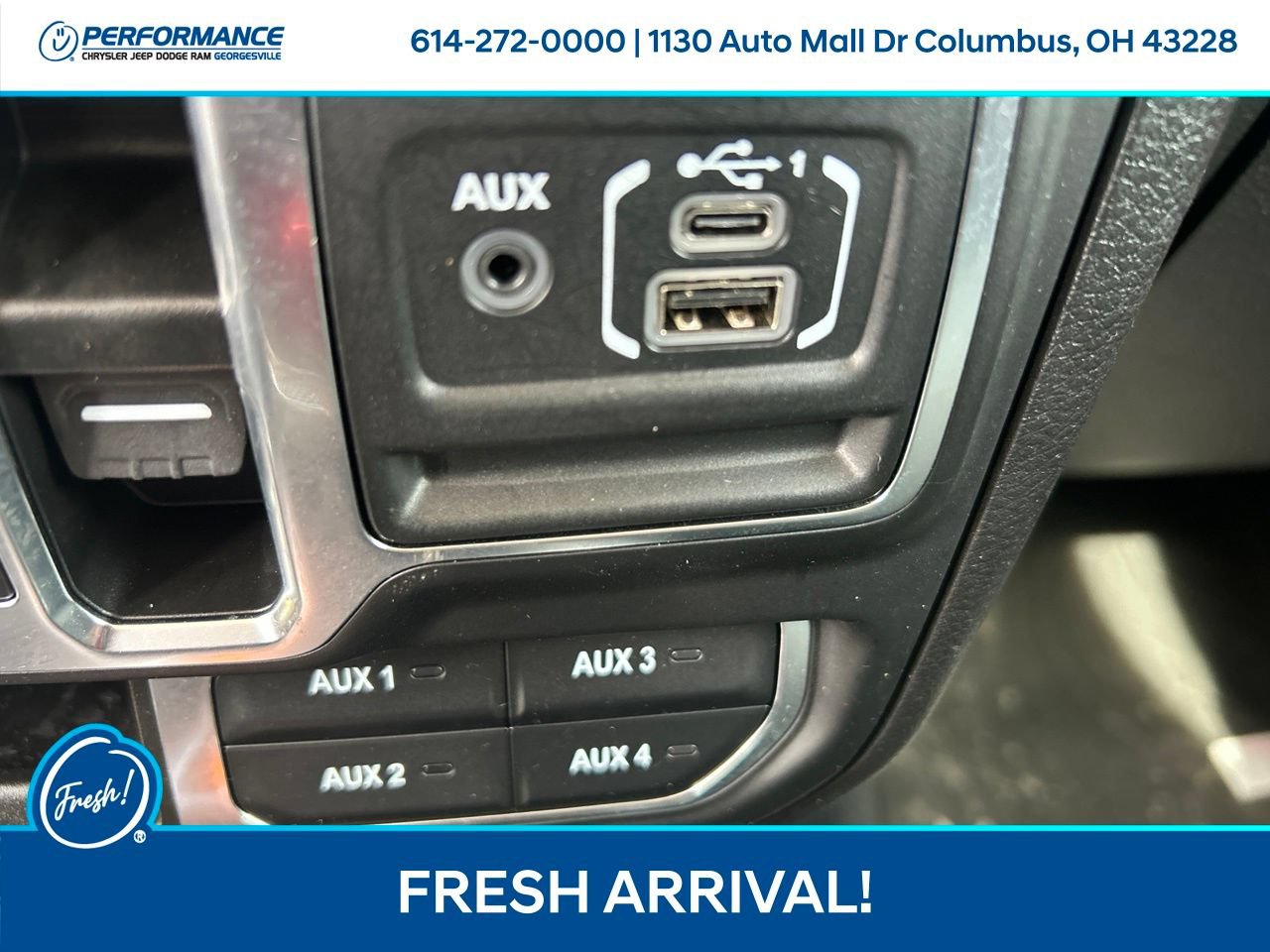 Used 2024 Jeep Wrangler Unlimited Sahara AWD/4WD image 25