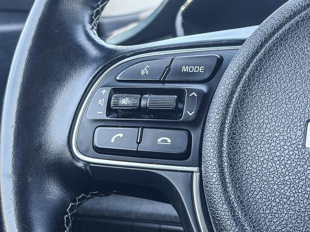 Used 2022 Kia Niro EX image 22