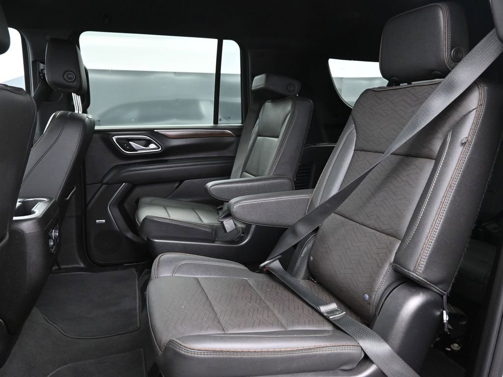 Used 2022 Chevrolet Suburban High Country w/ LPO, Illumination Package AWD/4WD image 29