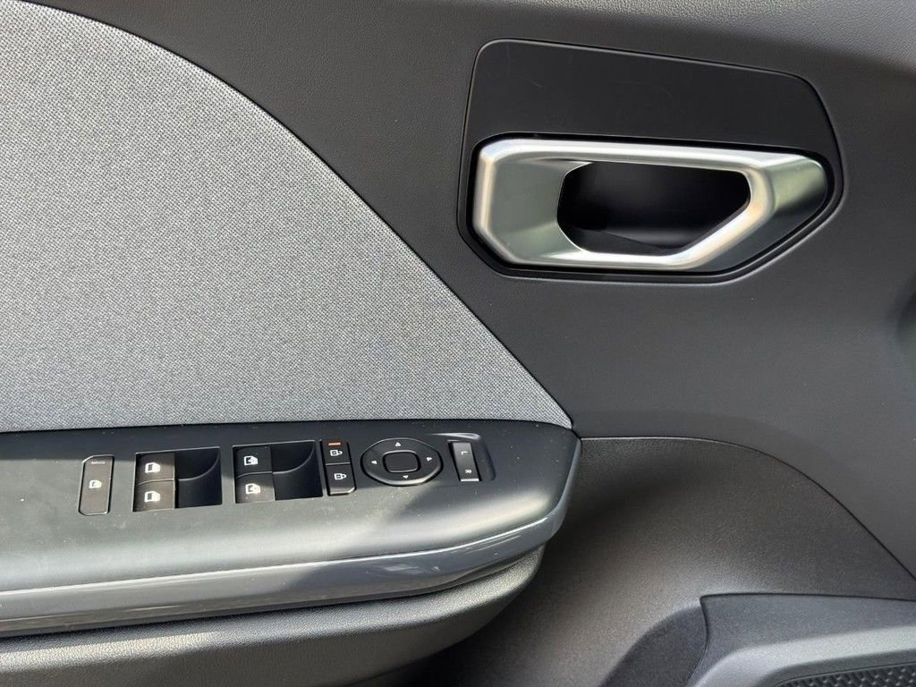 New 2025 Kia K4 GT-Line Turbo FWD image 18