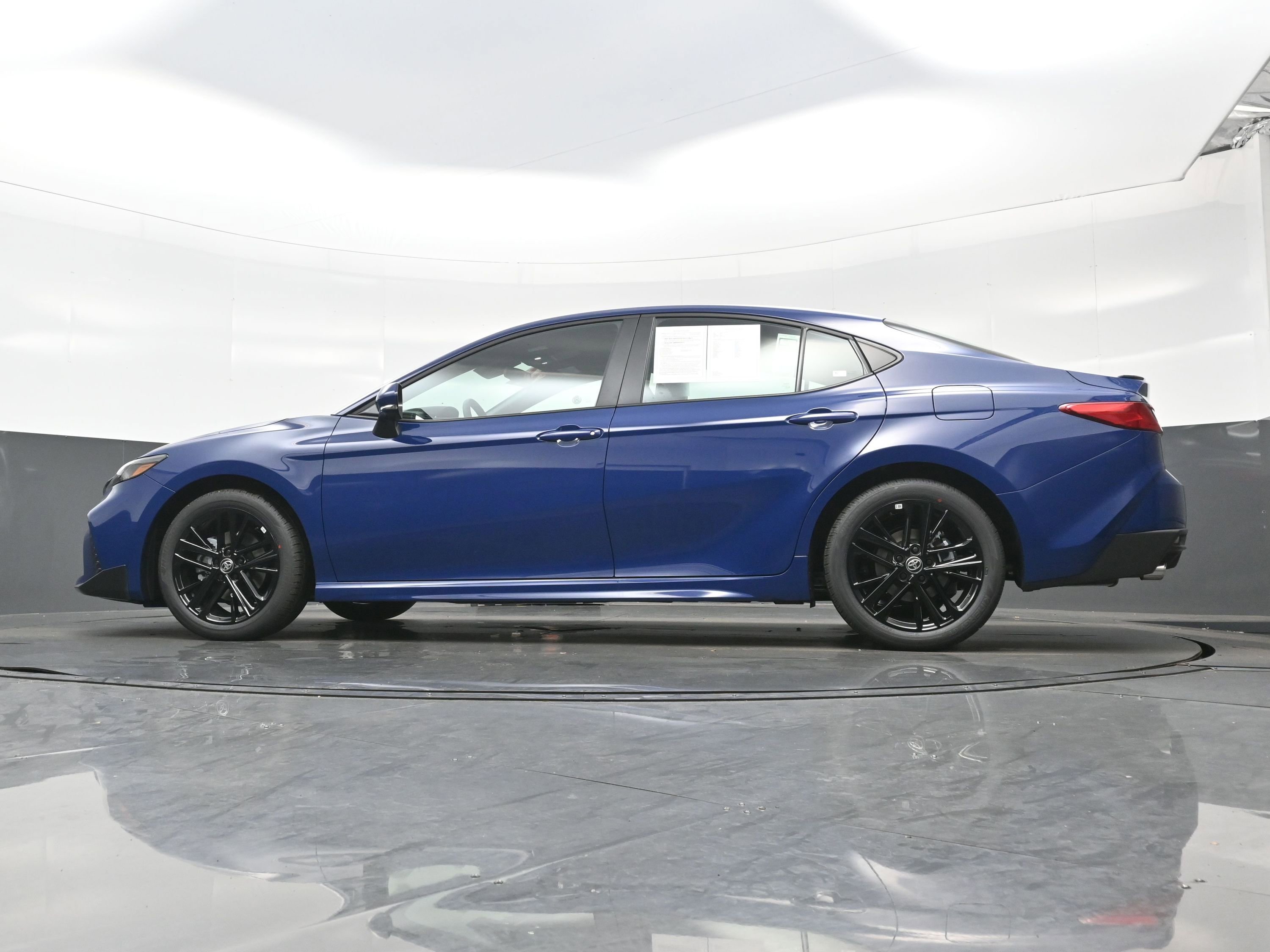 Used 2026 Toyota Camry SE image 29