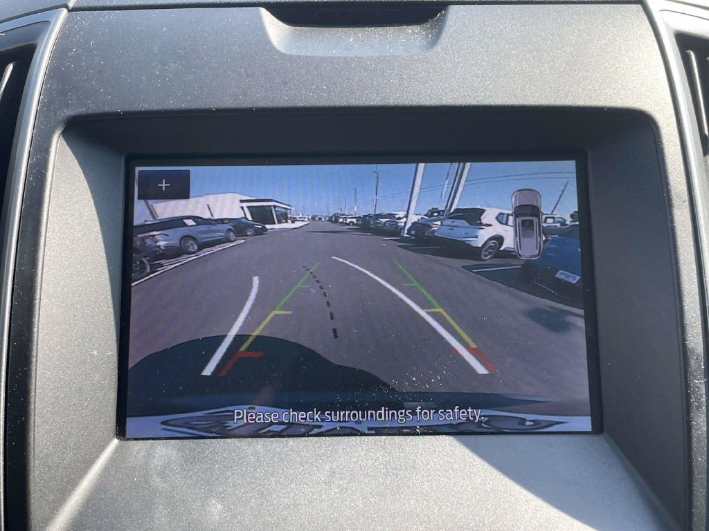 Used 2020 Ford Edge SE FWD image 19