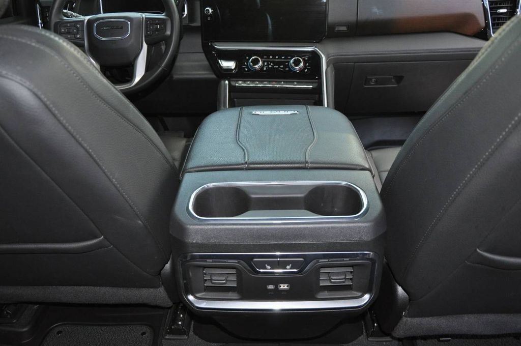 Used 2024 GMC Sierra 2500 Denali w/ Denali Reserve Package image 21