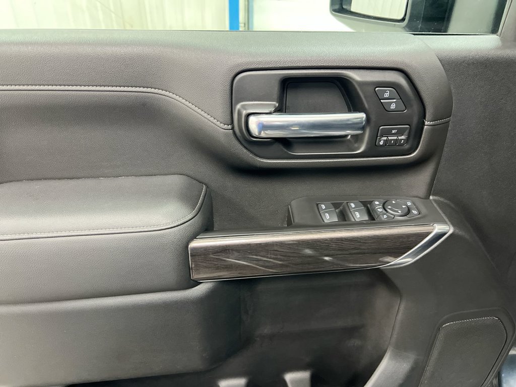 Used 2020 Chevrolet Silverado 2500 LTZ w/ LTZ Convenience Package AWD/4WD image 20