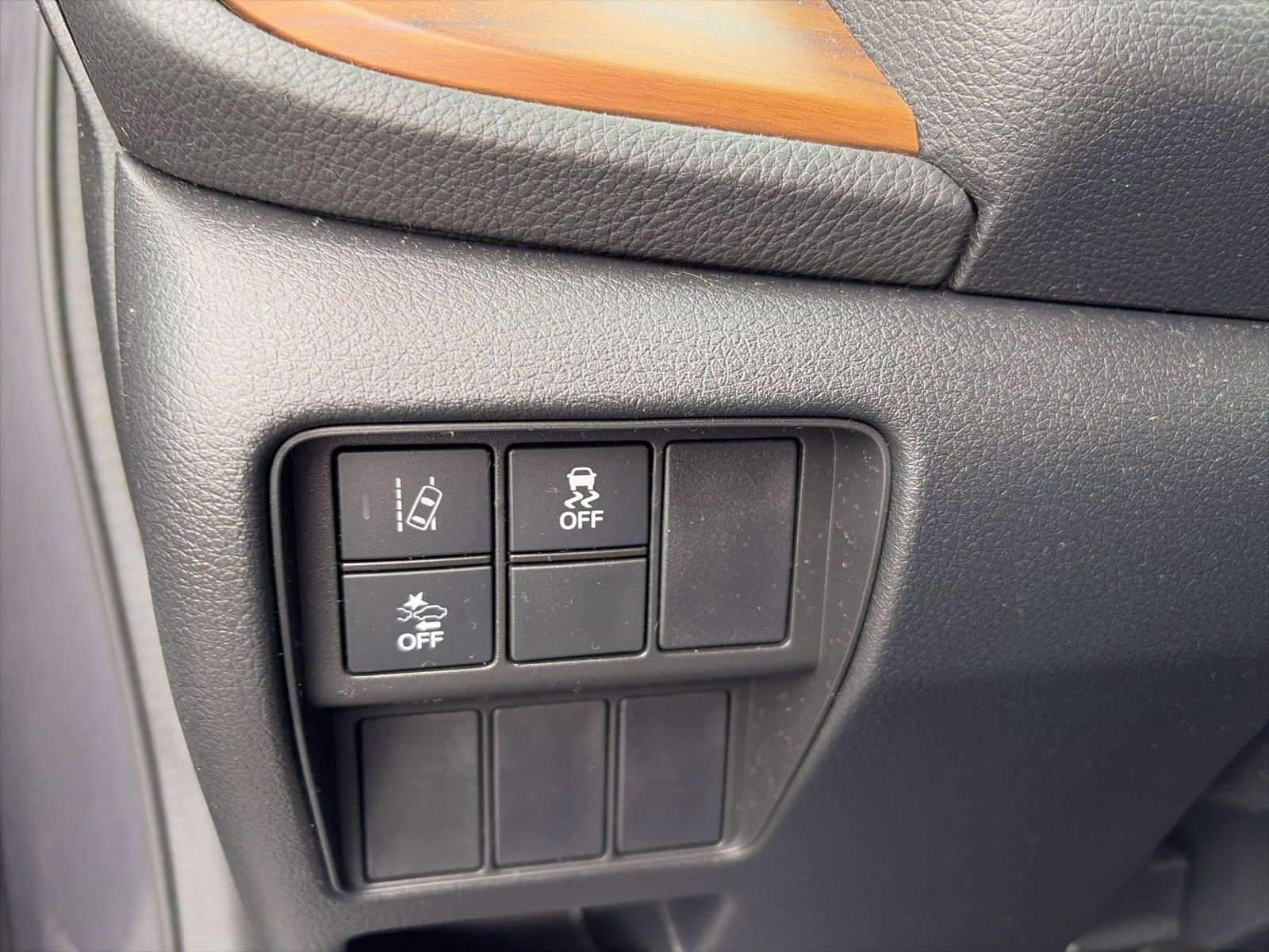 Used 2018 Honda CR-V EX image 16