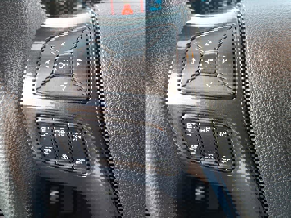 Used 2018 Ford Explorer XLT w/ Equipment Group 202A image 23