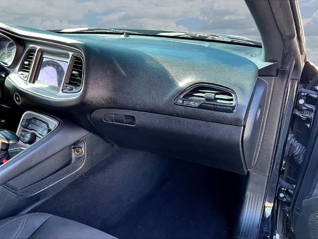 Used 2019 Dodge Challenger SXT RWD image 26