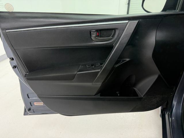 Used 2015 Toyota Corolla L FWD image 28