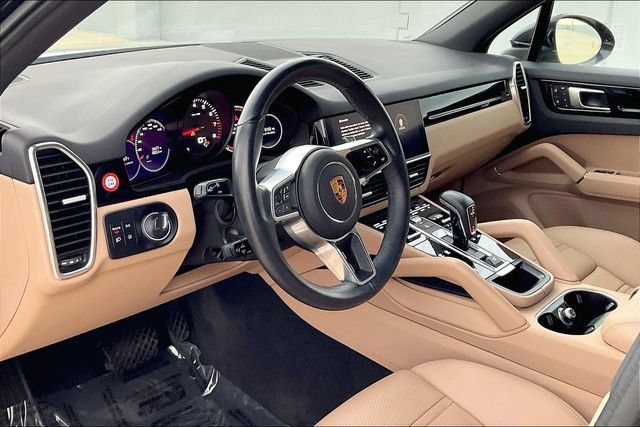 Used 2022 Porsche Cayenne AWD/4WD image 13
