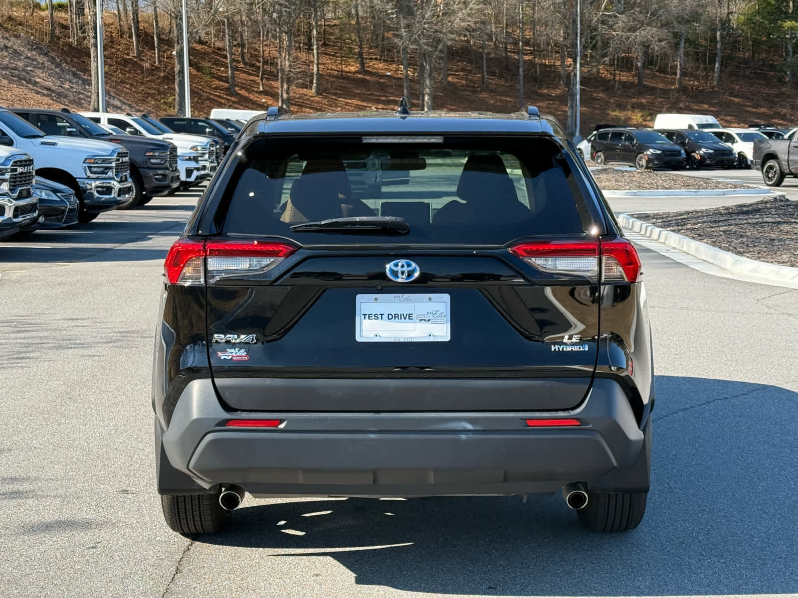 Used 2024 Toyota RAV4 LE image 5