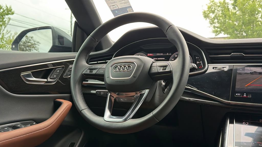 Used 2023 Audi Q8 Premium Plus image 37