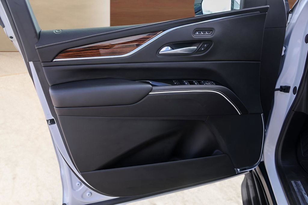 Certified 2023 Cadillac Escalade Premium Luxury image 25