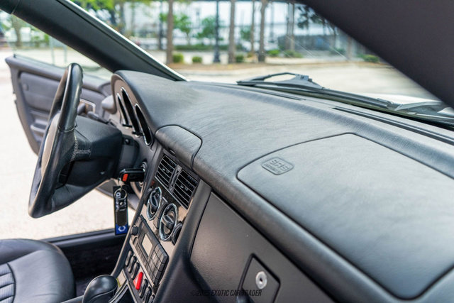 Used 2003 Mercedes-Benz SLK 32 AMG image 41