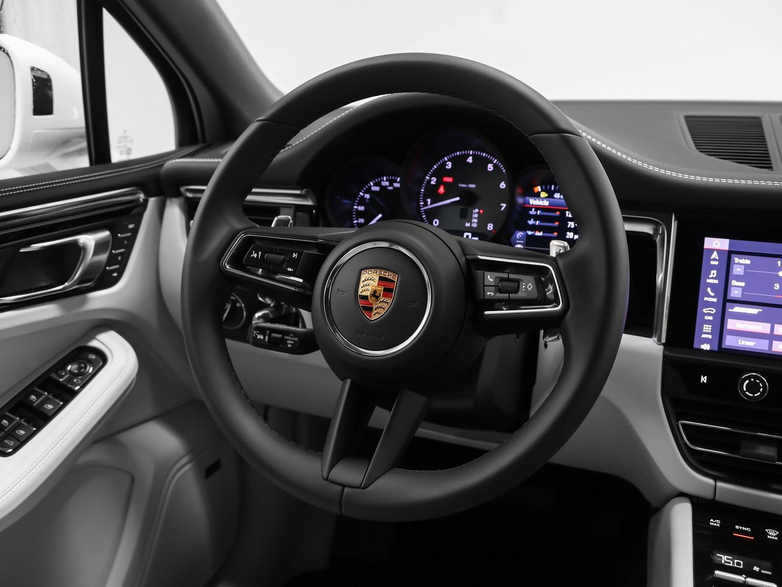 New 2026 Porsche Macan S image 35
