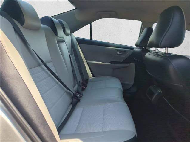Used 2016 Toyota Camry SE FWD image 25