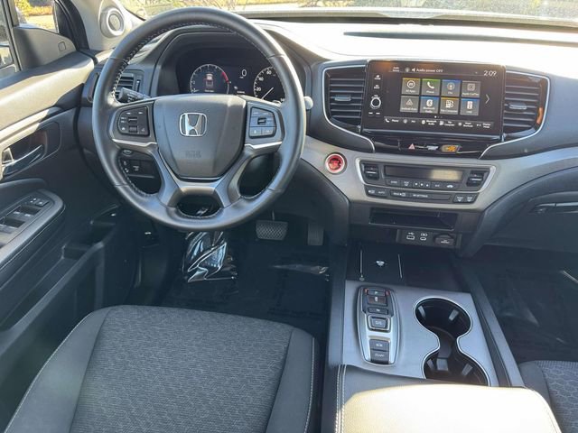 Used 2024 Honda Ridgeline Sport image 14