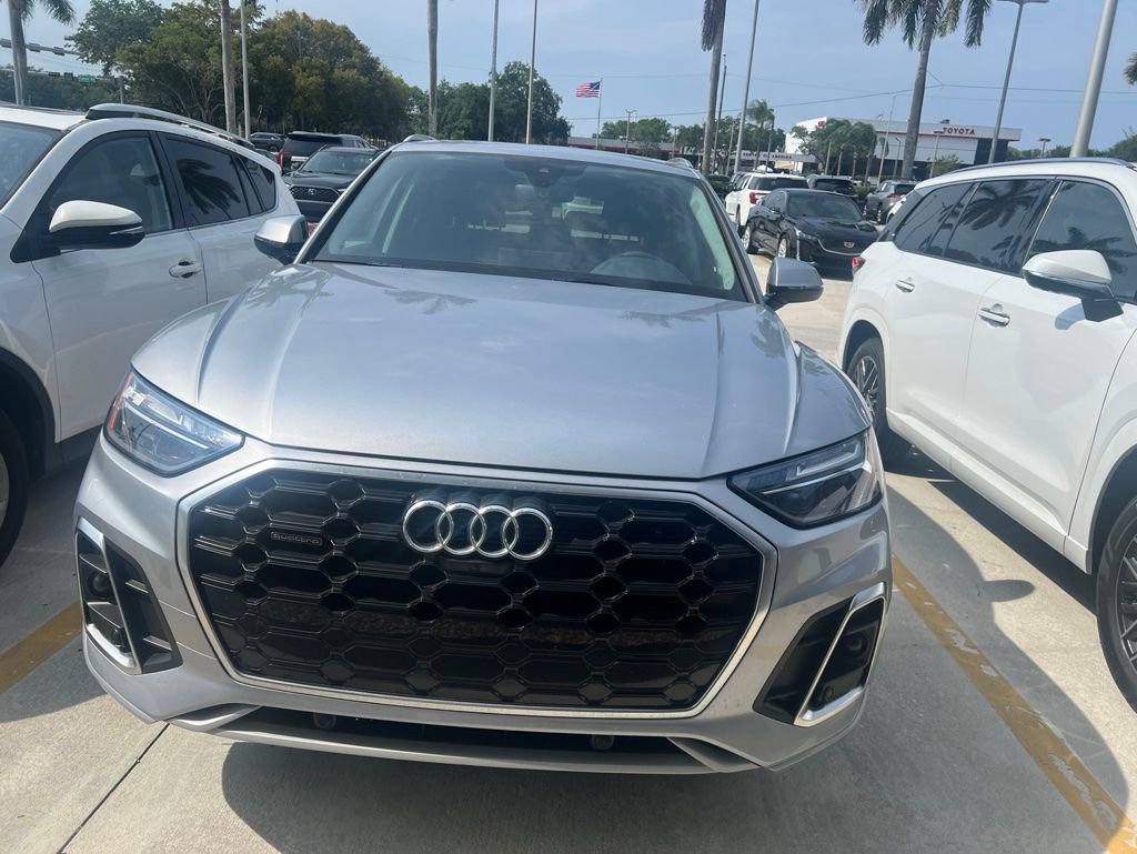 Used 2023 Audi Q5 2.0T Premium Plus w/ Premium Plus Package AWD/4WD image 8