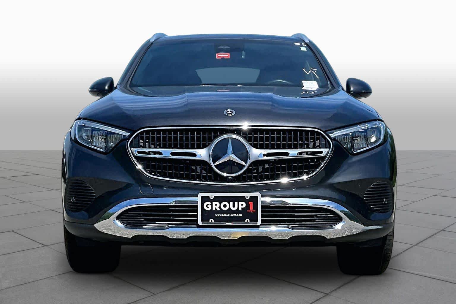 Used 2024 Mercedes-Benz GLC 300 4MATIC image 4