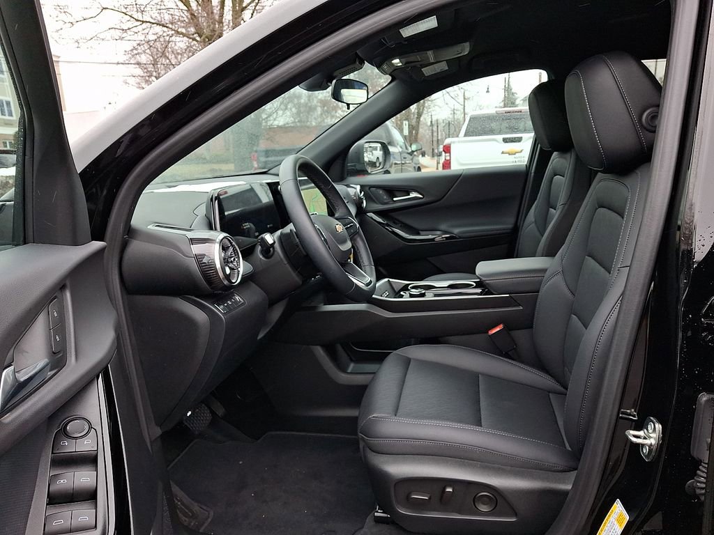 Used 2026 Chevrolet Equinox LT w/ Convenience Package II image 12