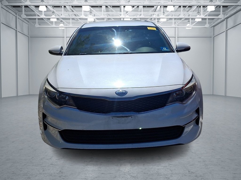 Used 2018 Kia Optima LX FWD image 2
