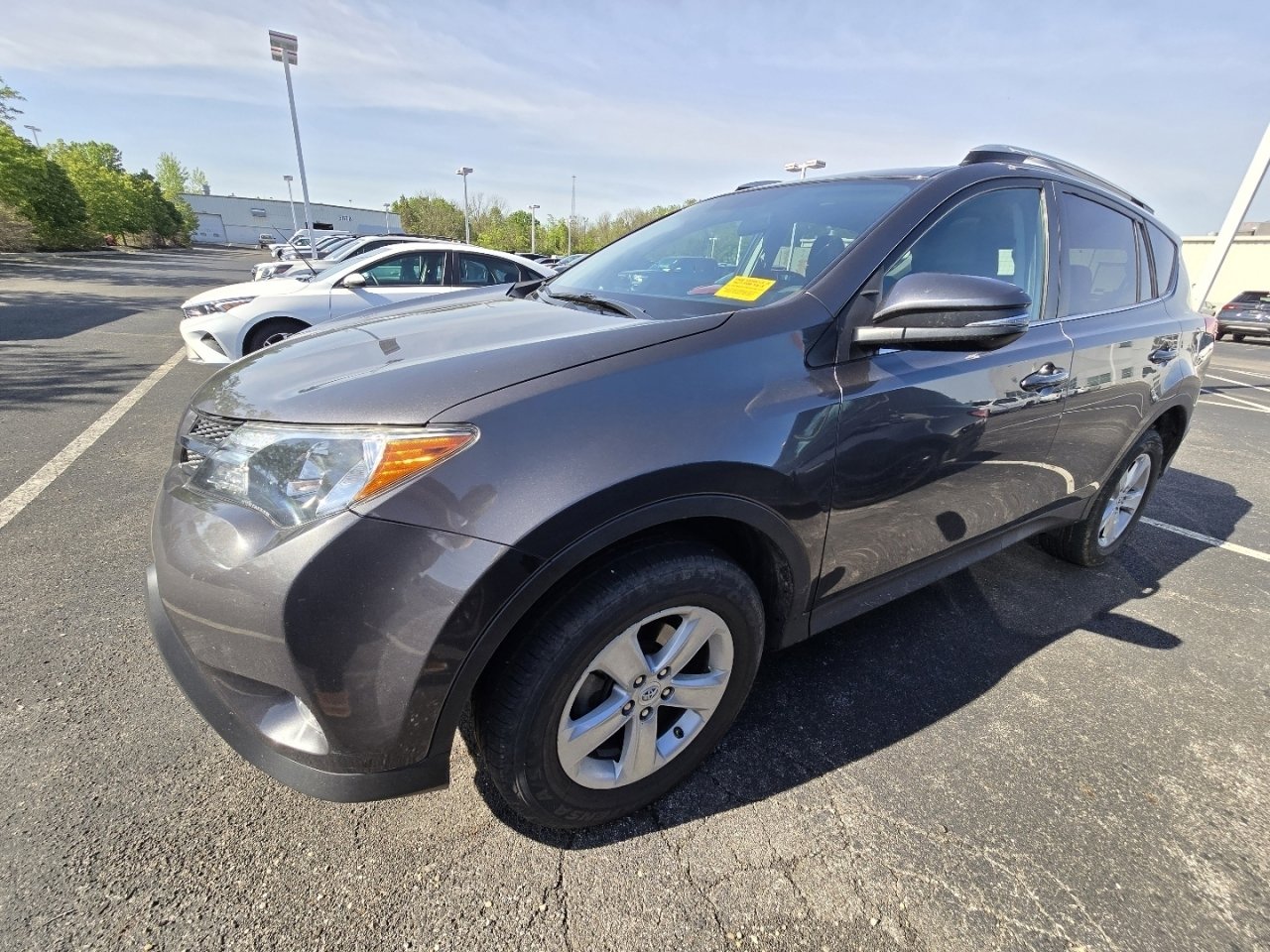 Used 2014 Toyota RAV4 XLE AWD/4WD image 4
