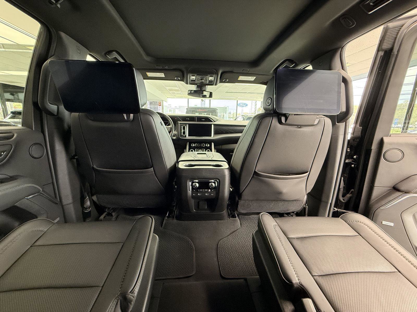 Used 2021 GMC Yukon Denali AWD/4WD image 18