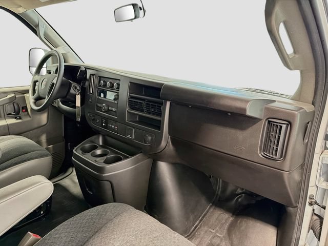 Used 2025 GMC Savana 2500 w/ Driver Convenience Package RWD image 21