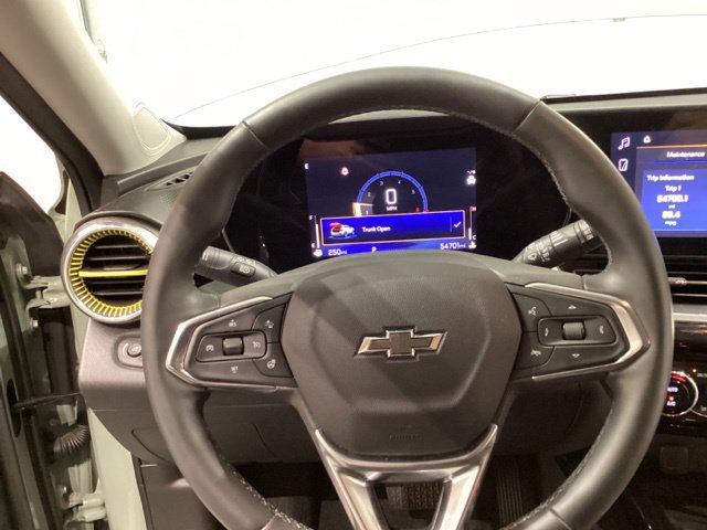 Used 2024 Chevrolet Trax ACTIV w/ Sunroof Package FWD image 31