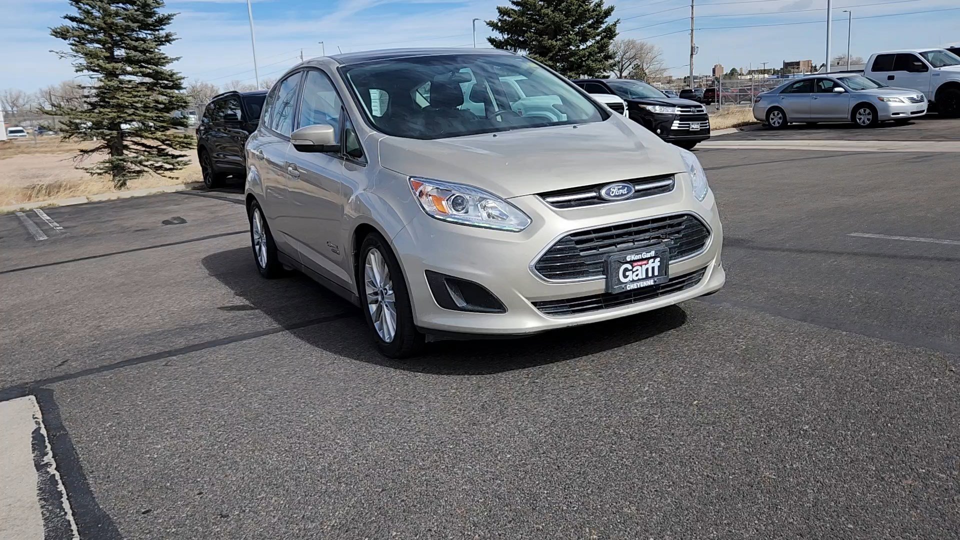 Used 2017 Ford C-MAX Energi SE w/ Equipment Group 402A image 4