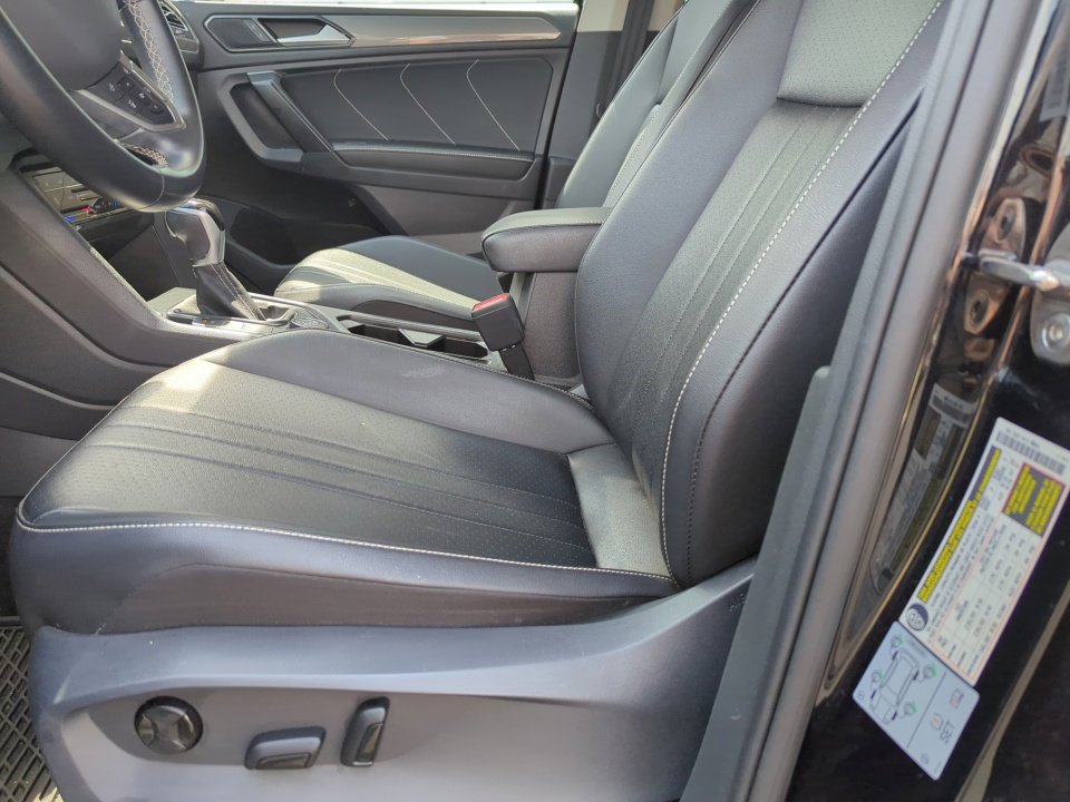 Used 2022 Volkswagen Tiguan SE AWD/4WD image 8