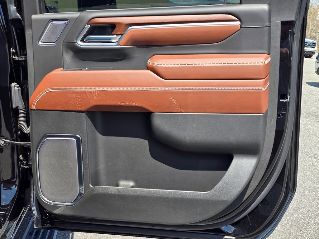 Used 2025 GMC Sierra 2500 Denali Ultimate image 45