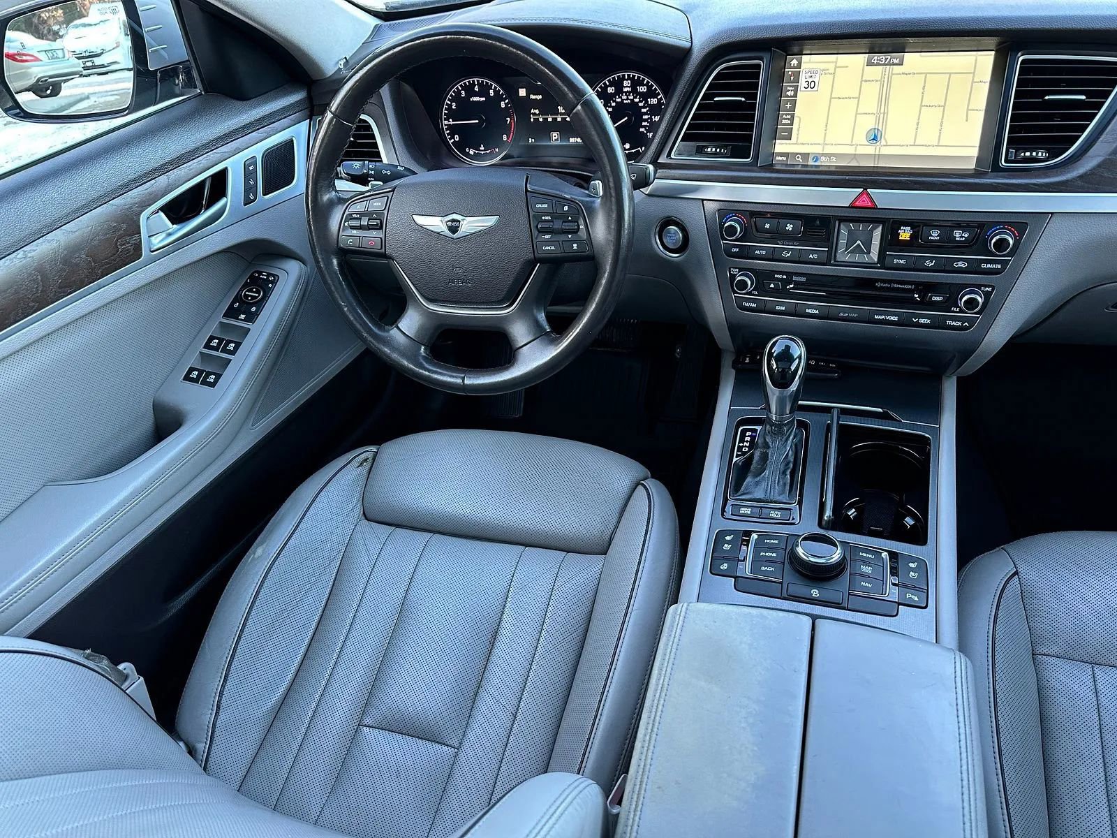 Used 2015 Hyundai Genesis 3.8 w/ Option Group 04 image 12