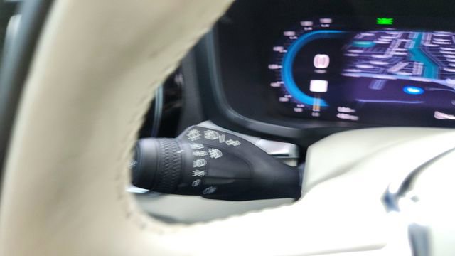 Used 2024 Volvo S60 B5 Plus w/ Climate Package image 43