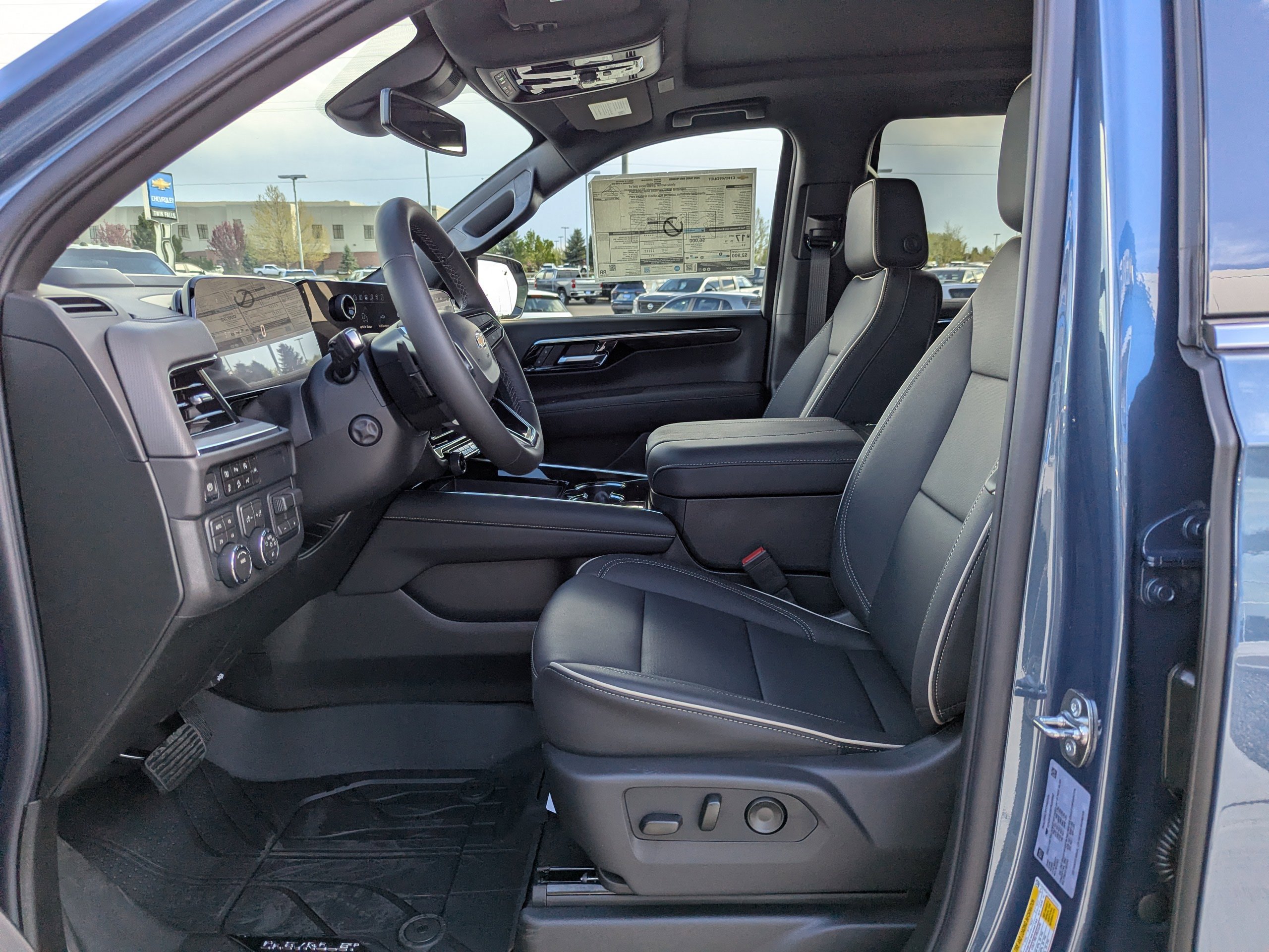 New 2026 Chevrolet Tahoe Premier w/ Sun And Tow Package AWD/4WD image 10