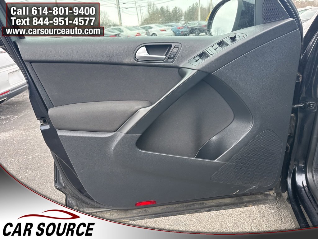 Used 2011 Volkswagen Tiguan S image 12
