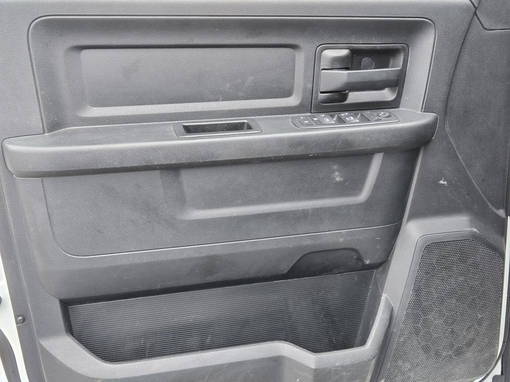 Used 2021 RAM 5500 Tradesman w/ Chrome Appearance Group AWD/4WD image 12
