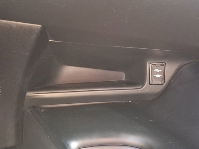 Used 2018 Toyota C-HR XLE FWD image 25