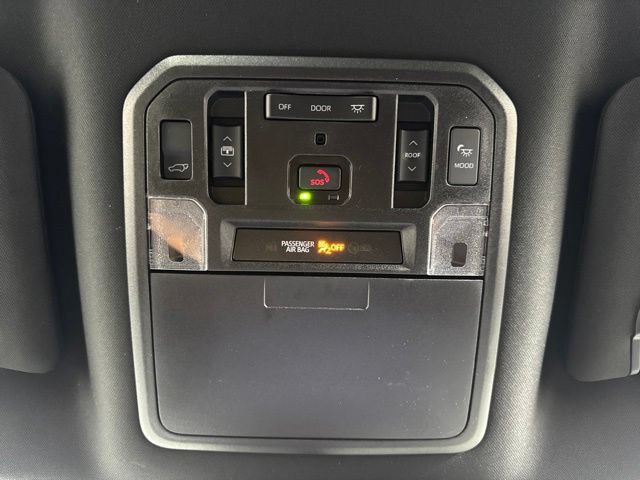 Used 2026 Toyota Sequoia Capstone AWD/4WD image 15