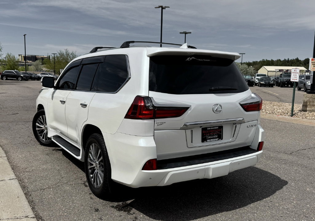 Used 2018 Lexus LX 570 4WD image 6