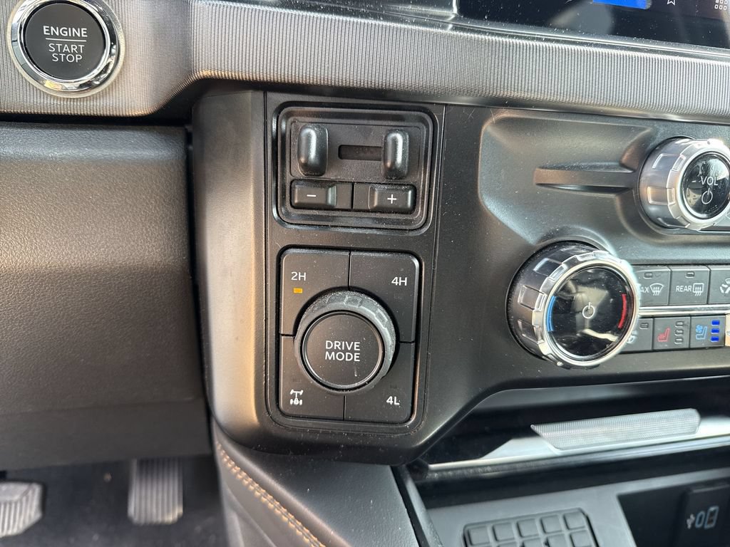 Used 2024 Ford F250 Platinum AWD/4WD image 30