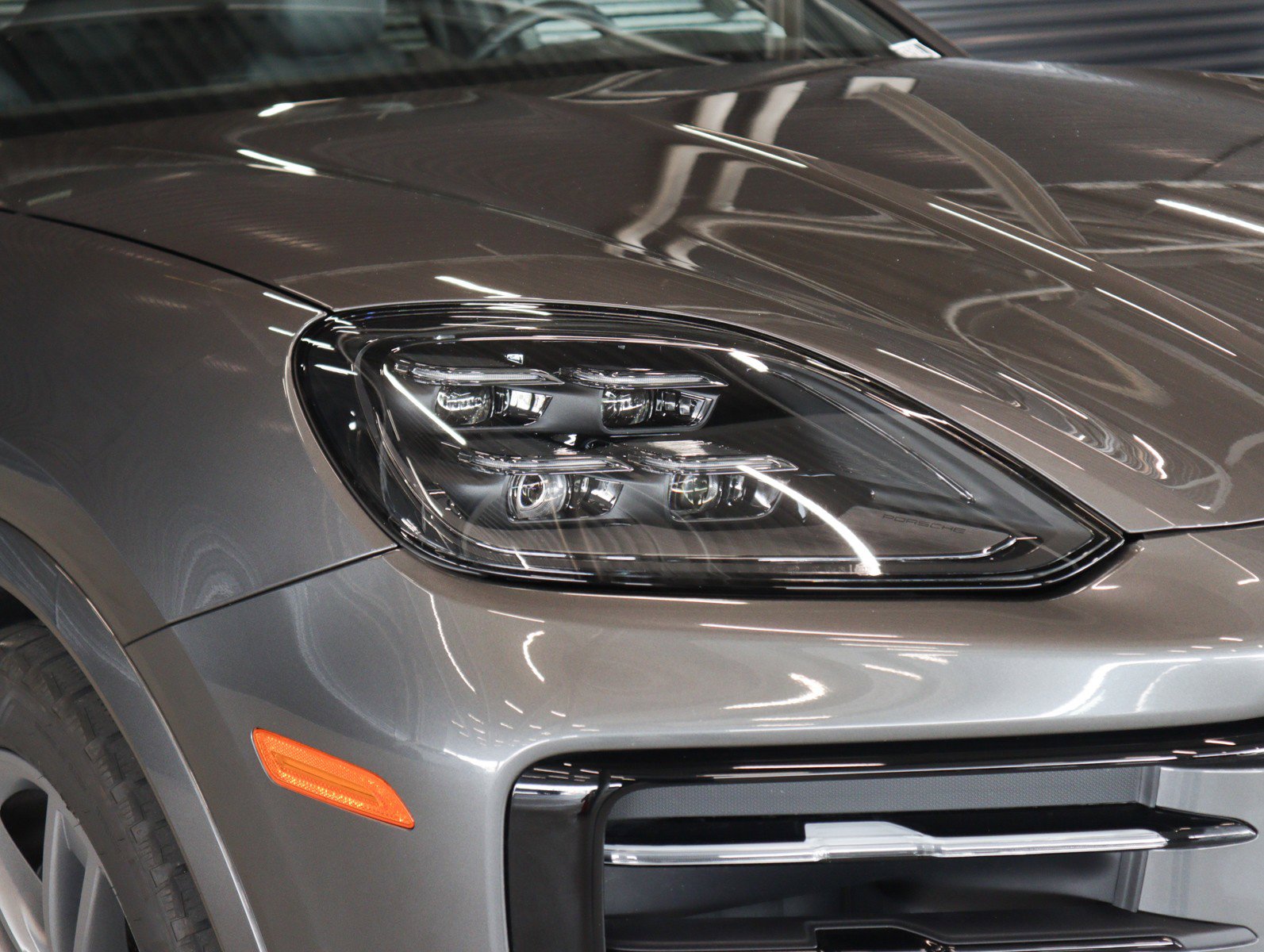 Certified 2025 Porsche Cayenne Coupe image 25