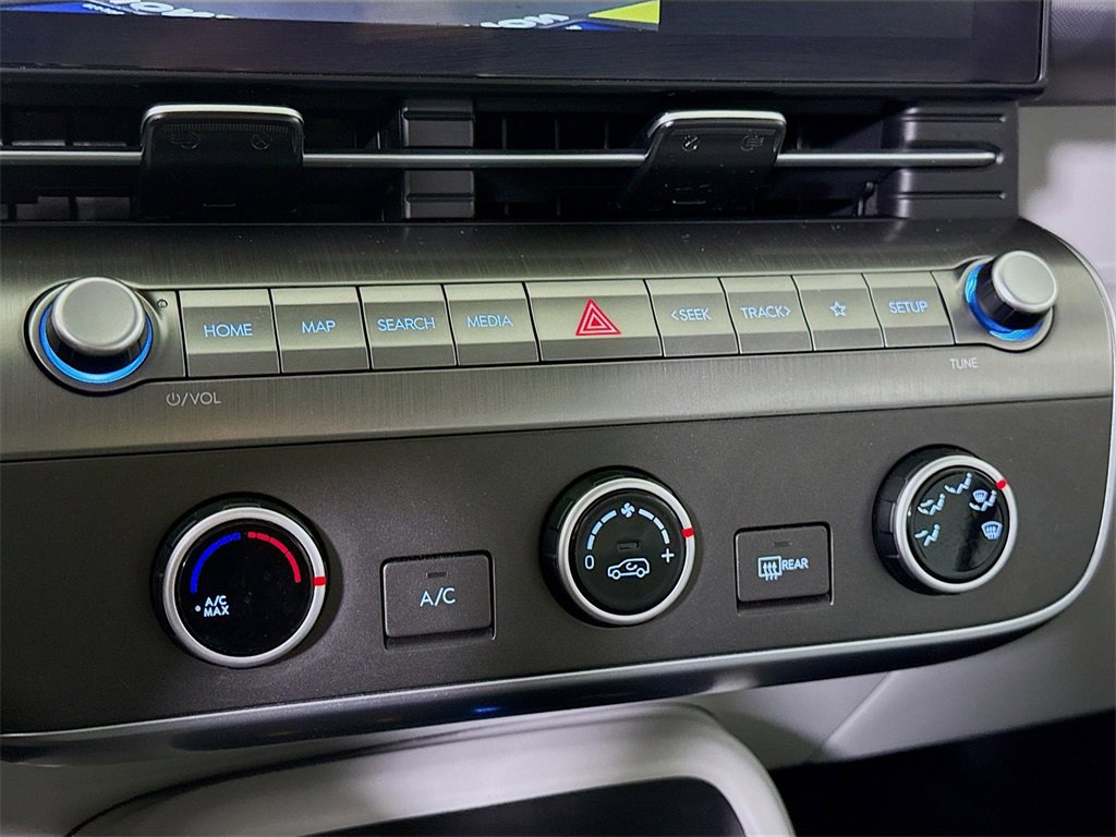 Certified 2025 Hyundai Kona SE image 8