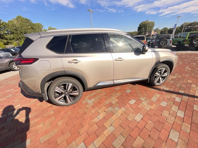 Used 2022 Nissan Rogue Platinum w/ Head-Up Display Package AWD/4WD image 36