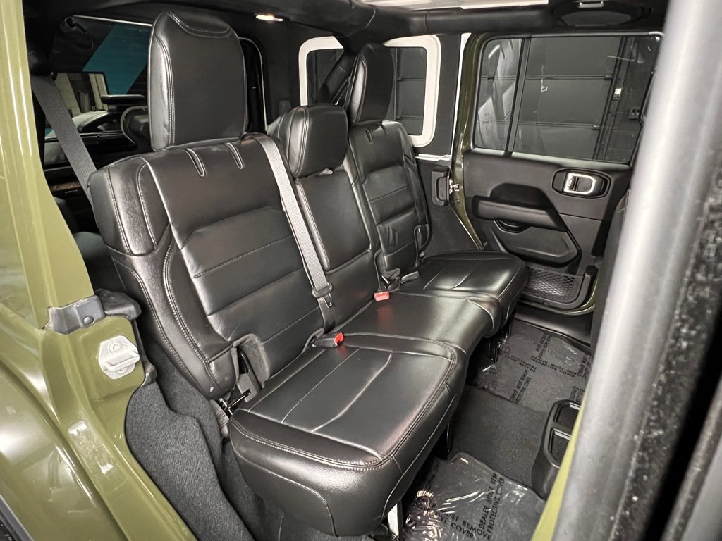 Used 2022 Jeep Wrangler Unlimited Sahara image 18