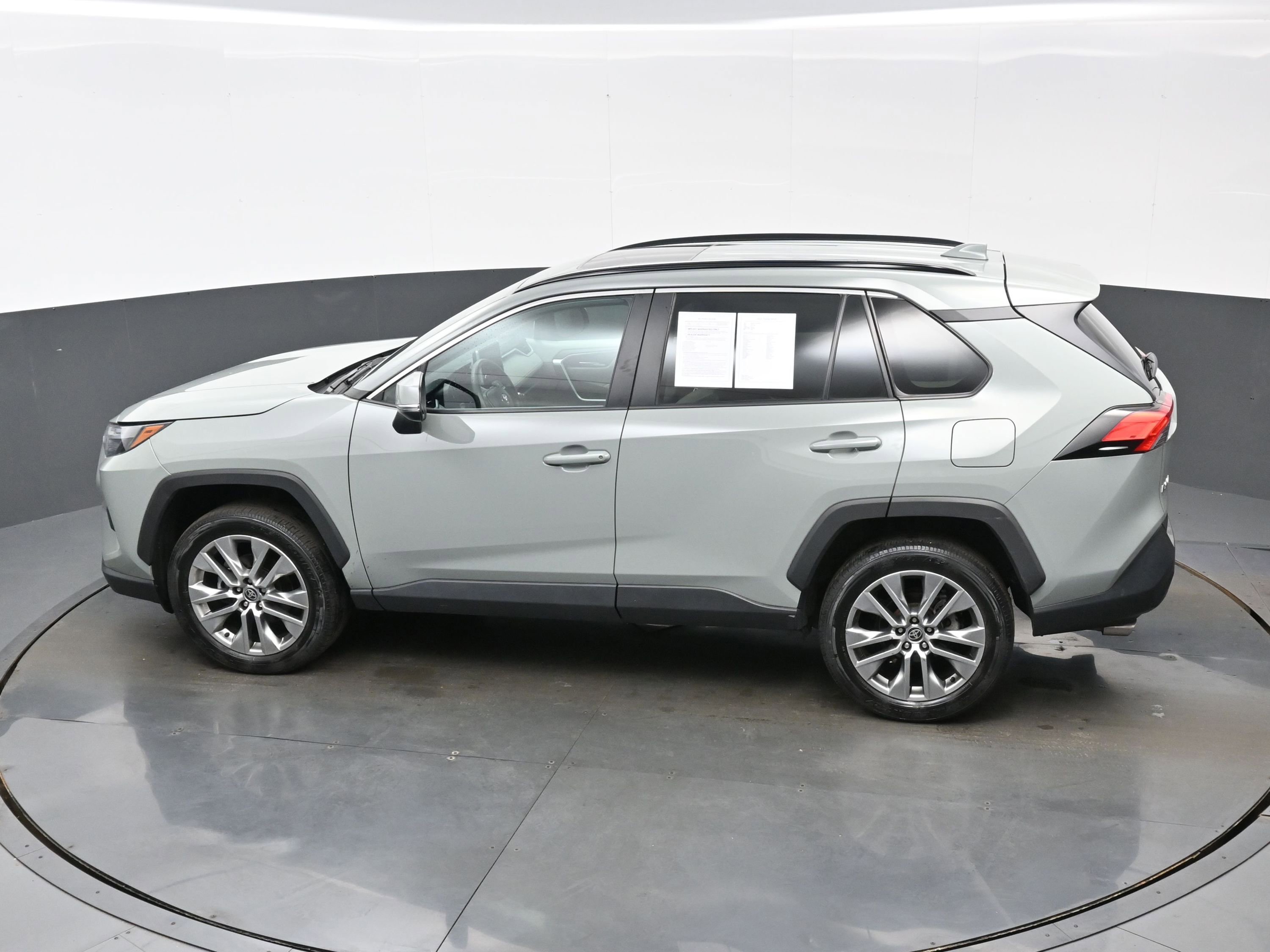 Used 2023 Toyota RAV4 XLE Premium AWD/4WD image 39