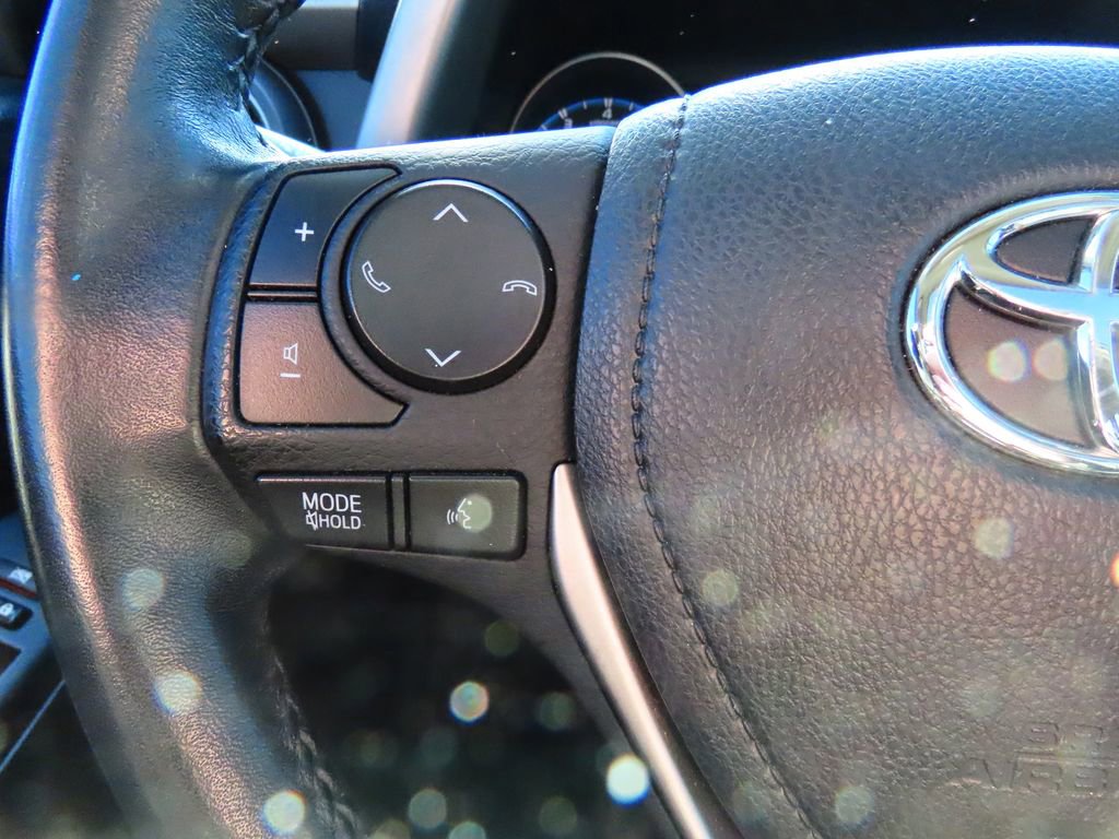 Used 2018 Toyota RAV4 XLE image 33