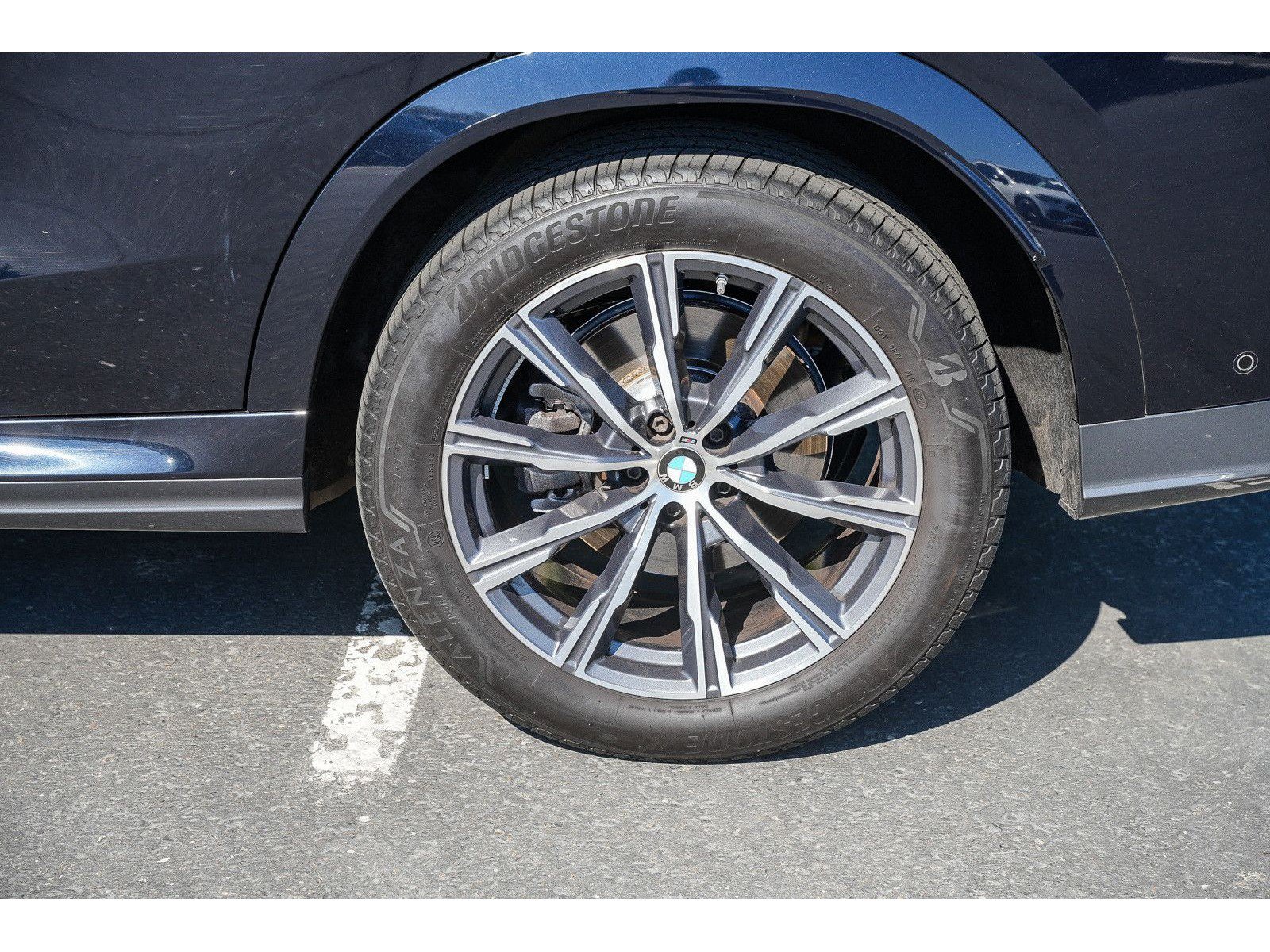 Used 2025 BMW X6 xDrive40i AWD/4WD image 10