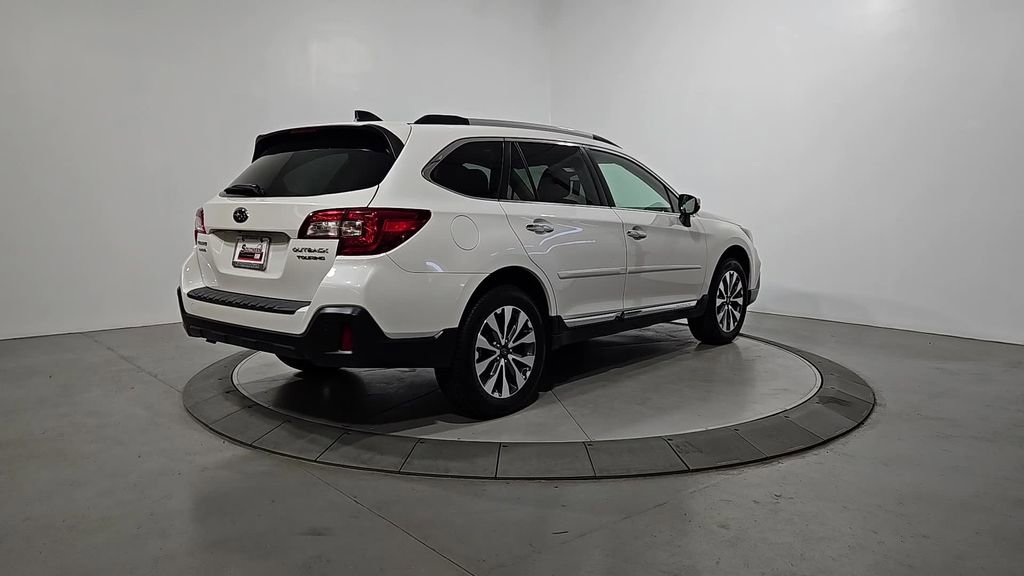 Used 2019 Subaru Outback 2.5i Touring AWD/4WD image 5