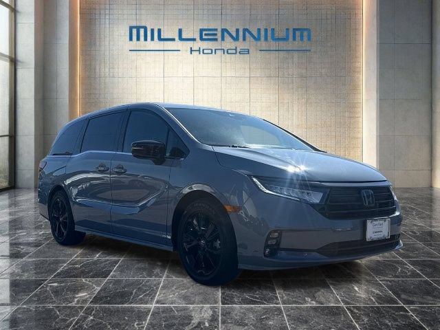 Used 2024 Honda Odyssey Sport image 4