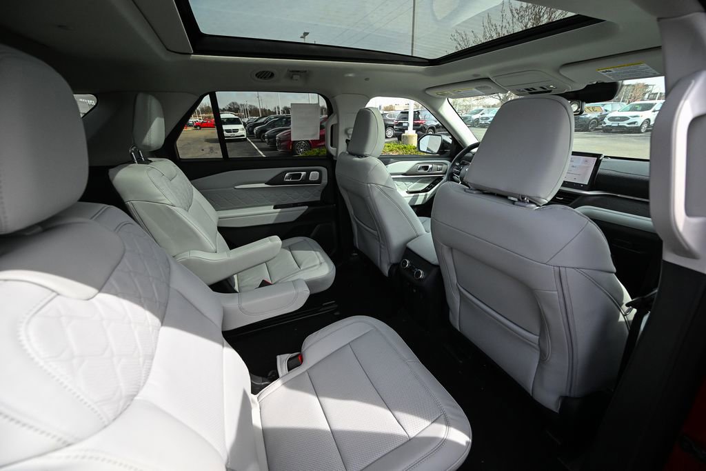 New 2026 Ford Explorer Platinum w/ LUX Leather Package AWD/4WD image 25